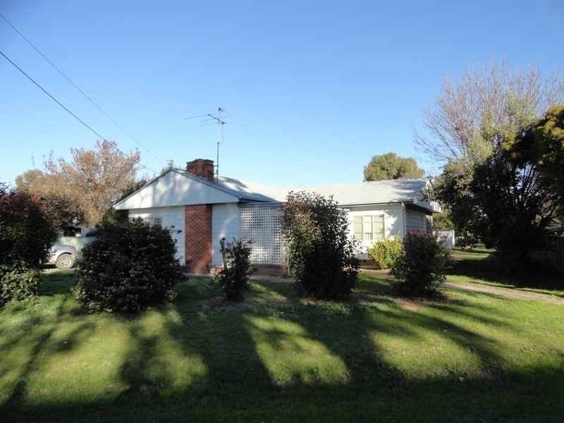 1 Railway Street, Walla Walla NSW 2659