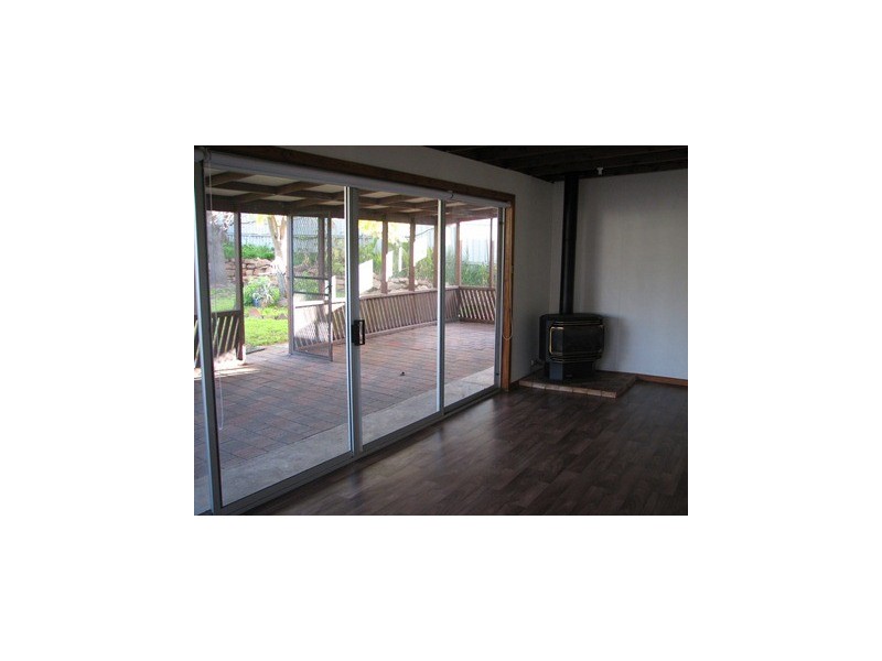 98 Bolton Street, Narrandera NSW 2700