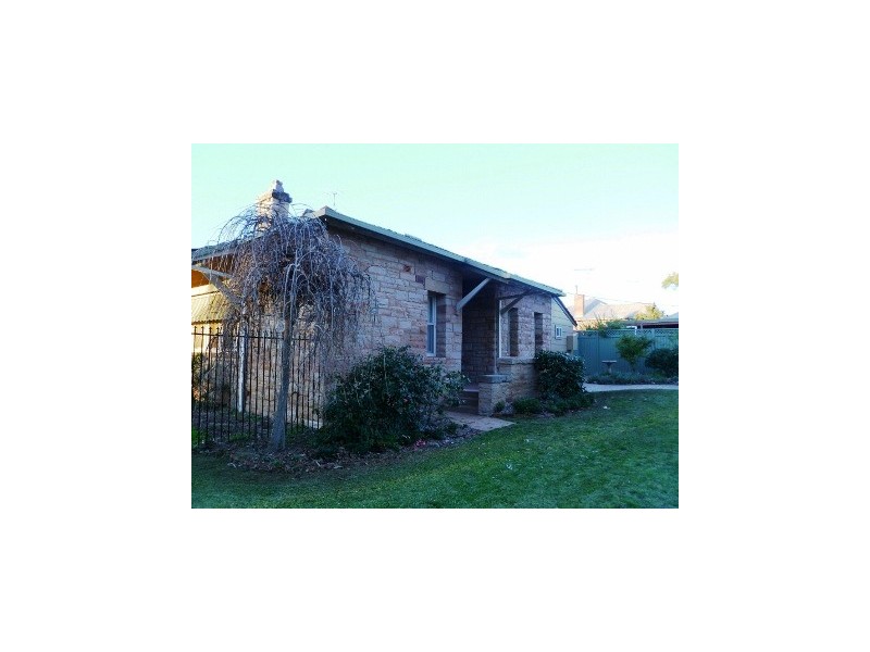 29 Midgeon, Narrandera NSW 2700
