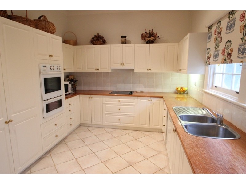 Kelloe Mains Hume Highway, Albury NSW 2640