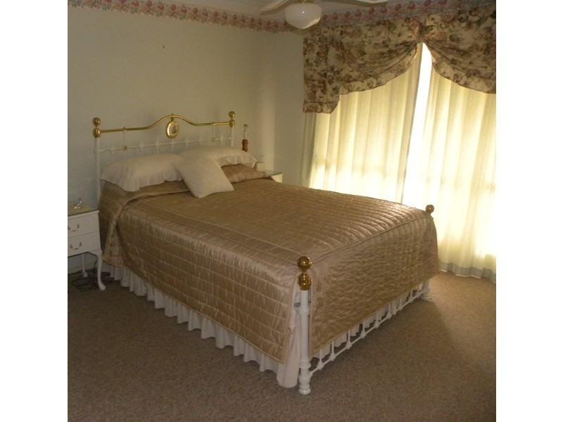 11 Colonial Drive, Jindera NSW 2642