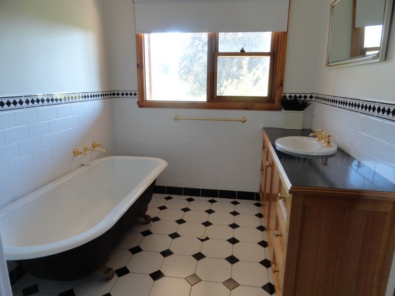 758 Carrolls Road, Rosewhite VIC 3737