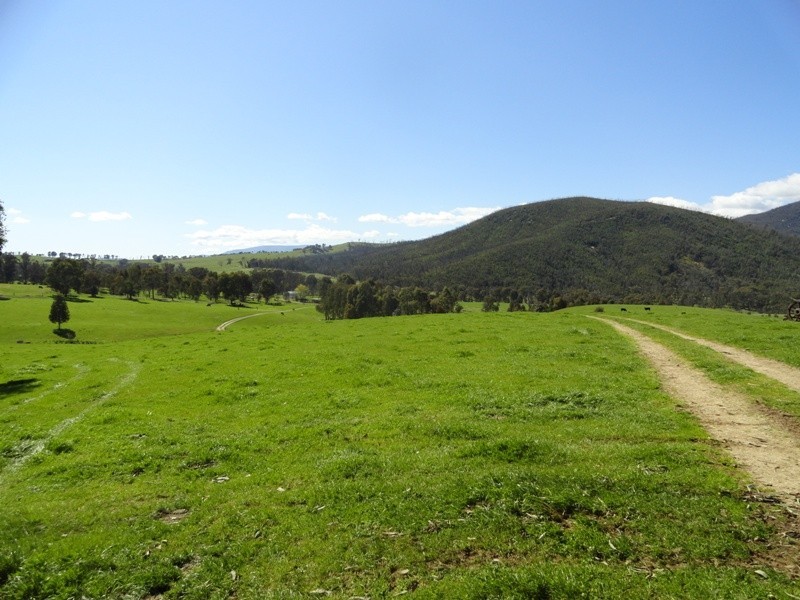 758 Carrolls Road, Rosewhite VIC 3737