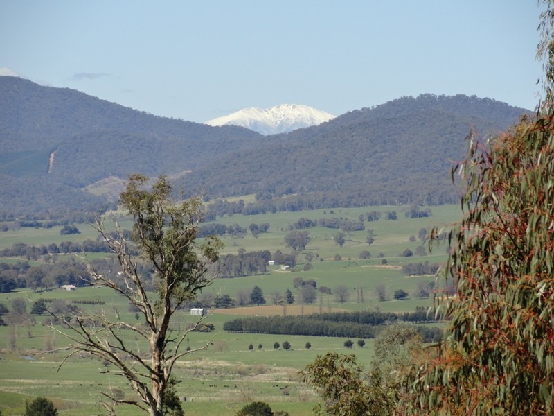 758 Carrolls Road, Rosewhite VIC 3737