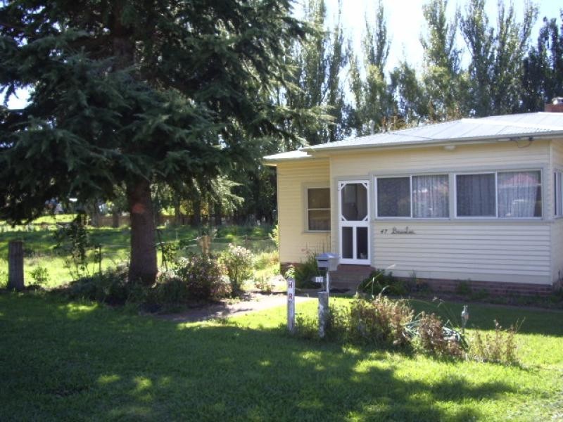 - Northcott Street, Crookwell NSW 2583