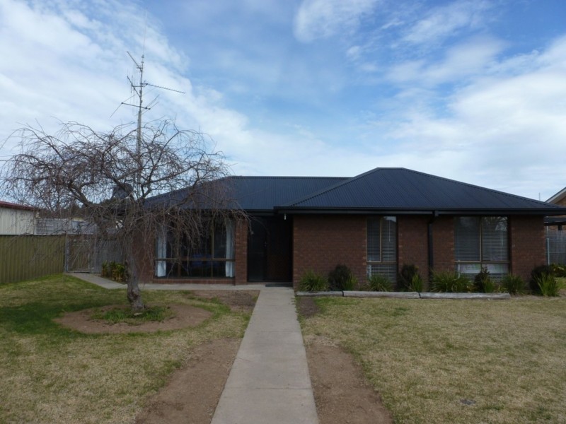 22 Campbell Street, Boorowa NSW 2586