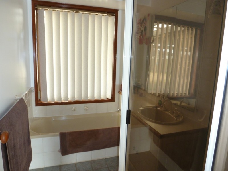 22 Campbell Street, Boorowa NSW 2586