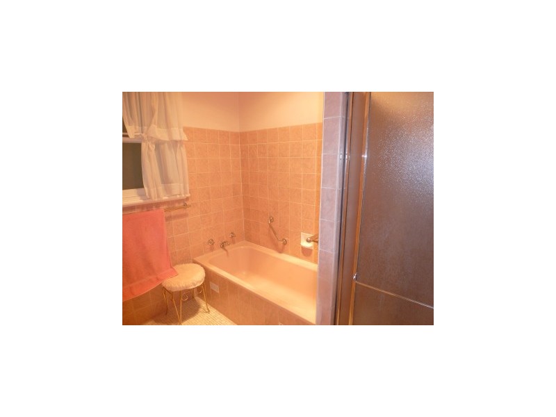 44 Scott St, Boorowa NSW 2586