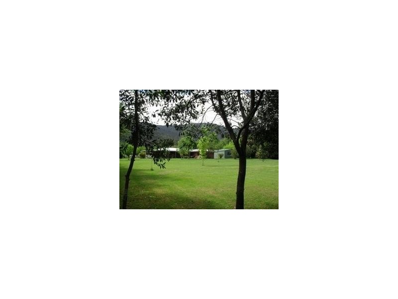 780 Morses Creek Road, Wandiligong VIC 3744