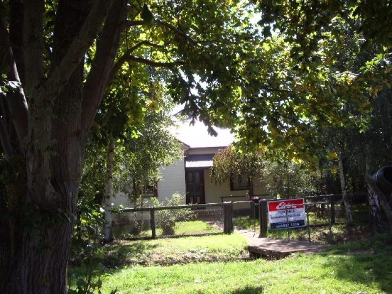 - Colyer Street, Crookwell NSW 2583