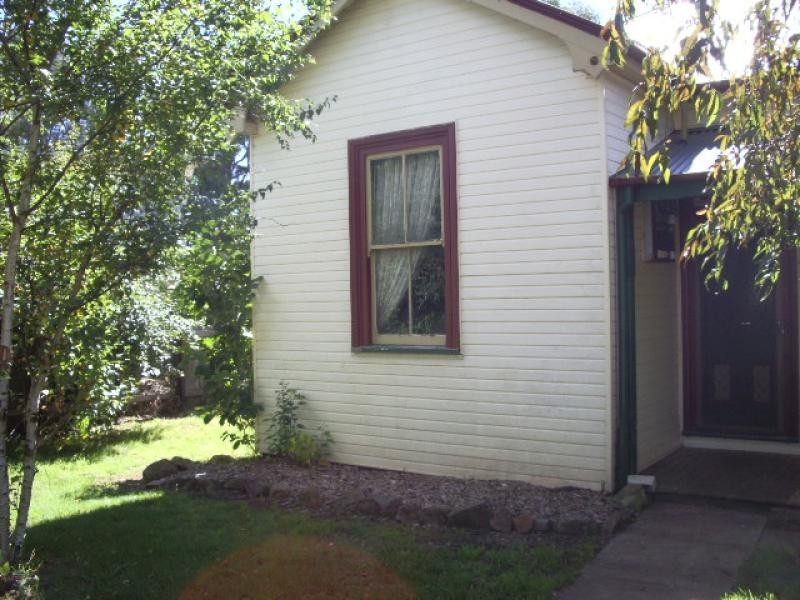 - Colyer Street, Crookwell NSW 2583