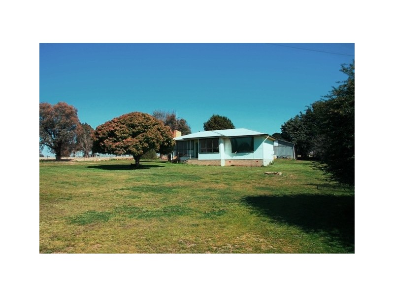 826 Hughstonia Road, Boorowa NSW 2586