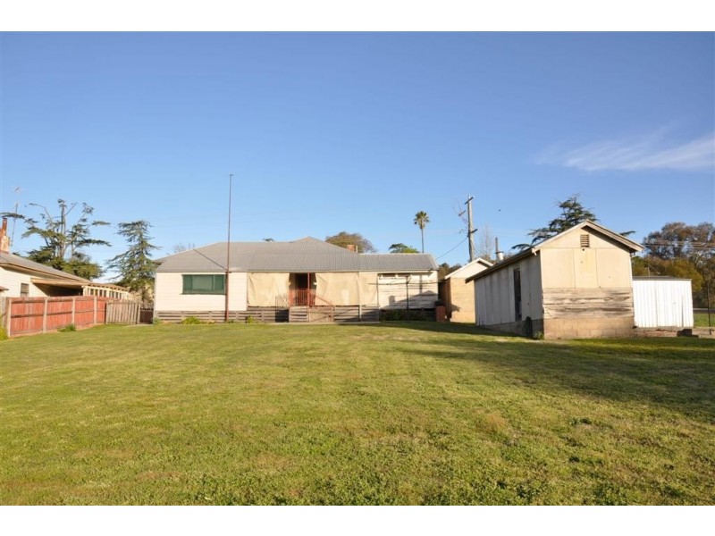 28 Towong Street, Corryong VIC 3707