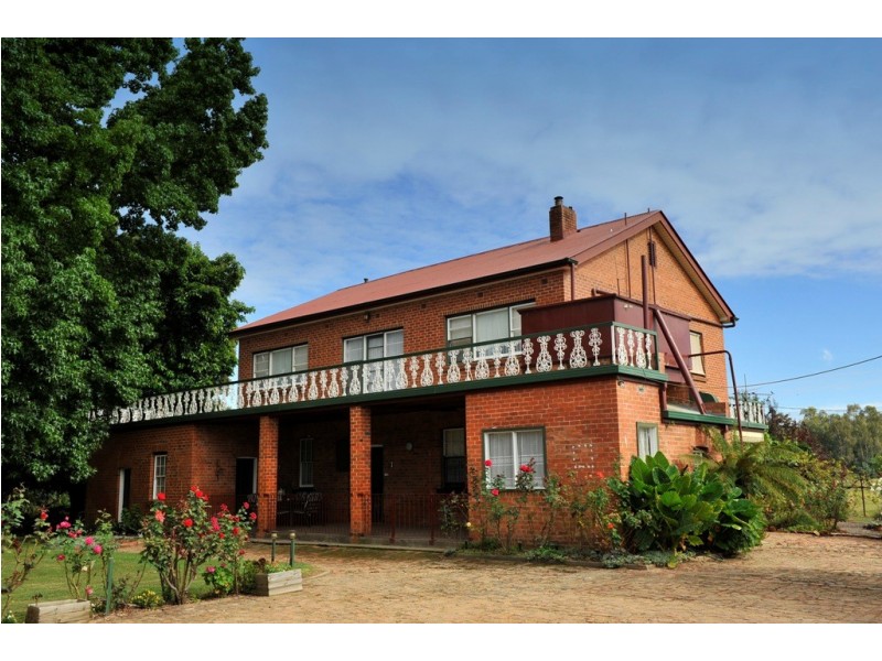 2527 The Snow Road, Markwood VIC 3678