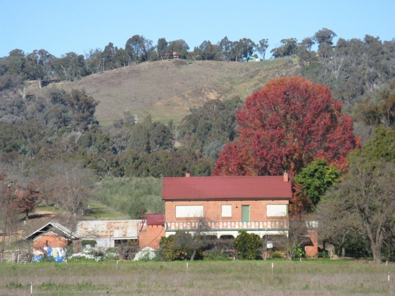 2527 The Snow Road, Markwood VIC 3678