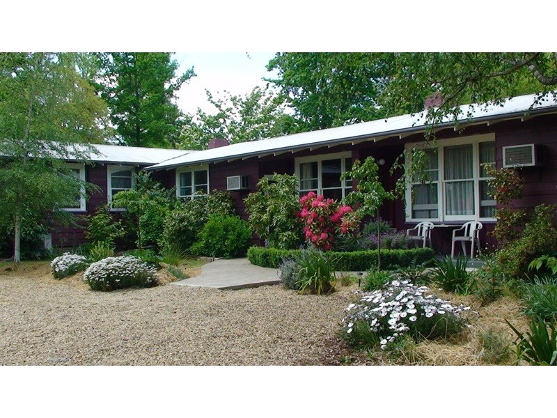 6 Wood Street, Bright VIC 3741