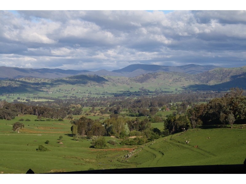 The Cedars 422 Simpson Road, Kergunyah VIC 3691