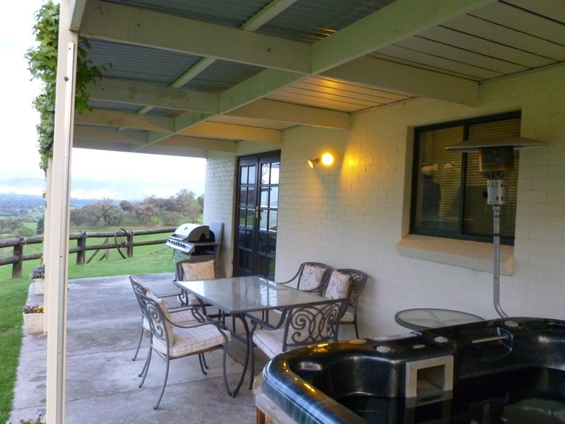 The Cedars 422 Simpson Road, Kergunyah VIC 3691