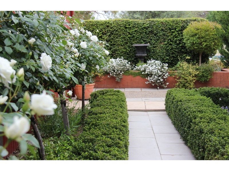 19 Nyhan Street, “The Lodge”, Holbrook NSW 2644