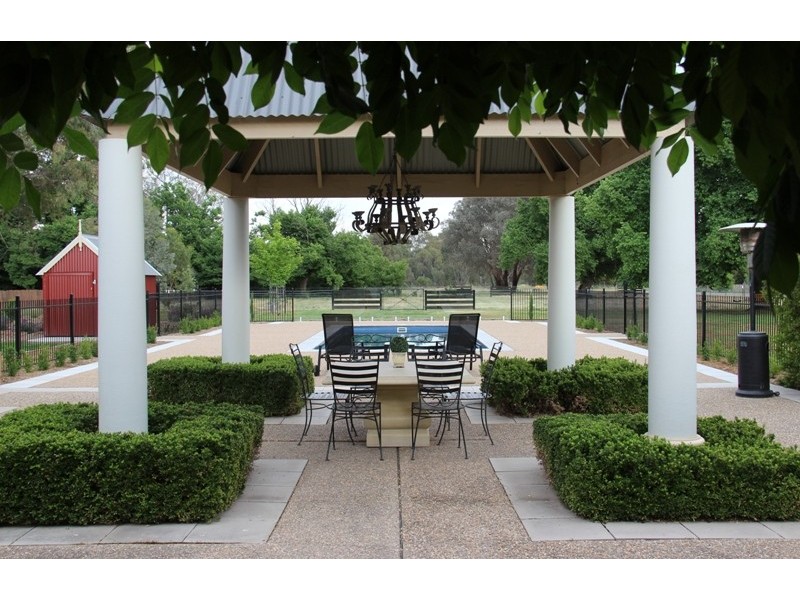 19 Nyhan Street, “The Lodge”, Holbrook NSW 2644