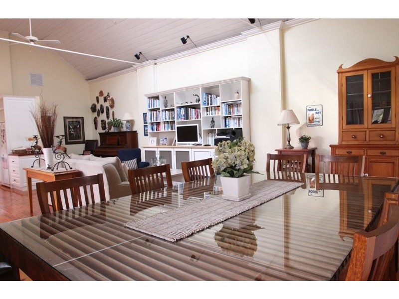 19 Nyhan Street, “The Lodge”, Holbrook NSW 2644