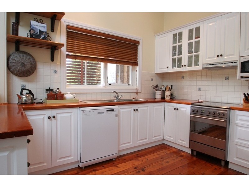 19 Nyhan Street, “The Lodge”, Holbrook NSW 2644