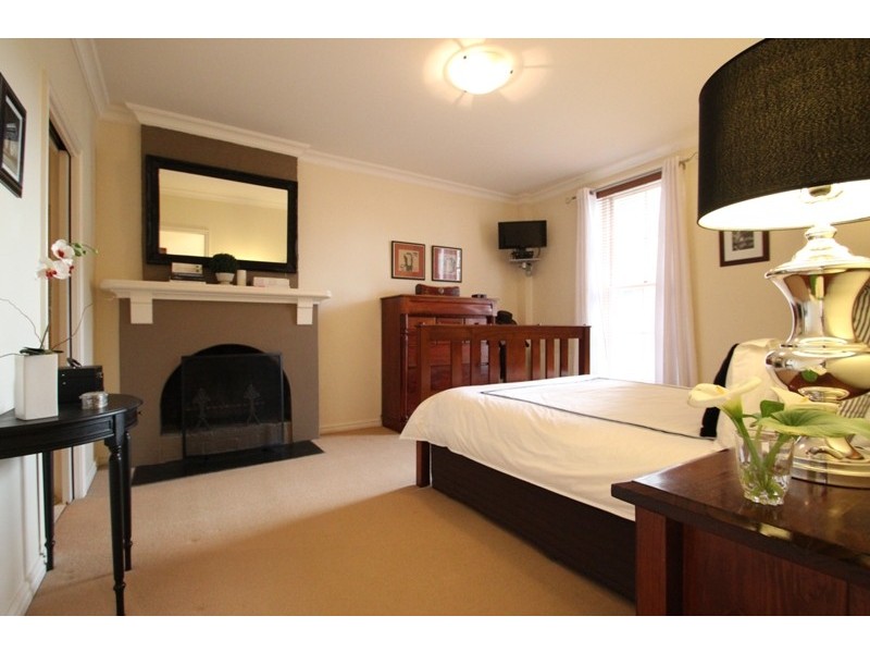 19 Nyhan Street, “The Lodge”, Holbrook NSW 2644