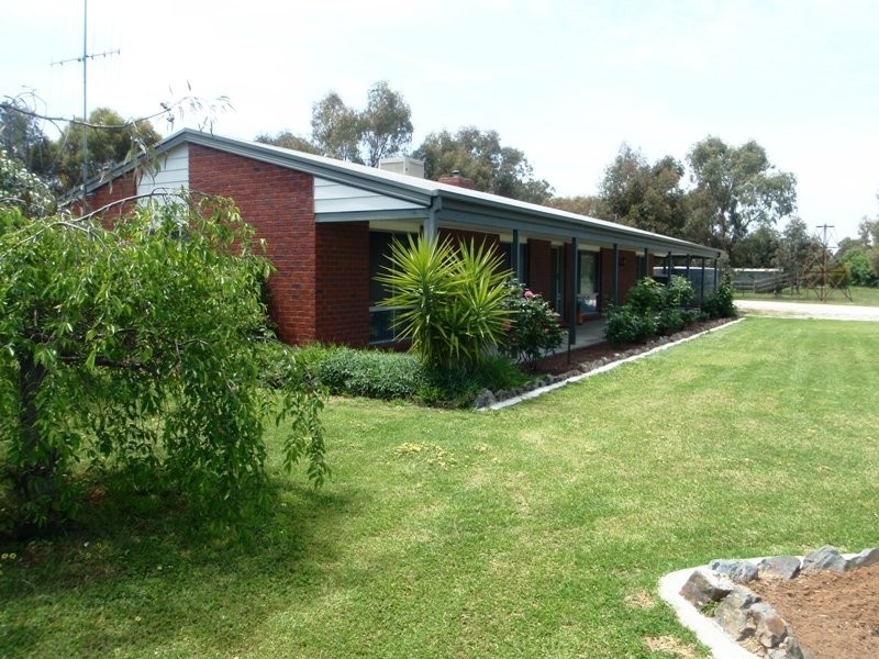 75 Honniball Drive, Tocumwal NSW 2714
