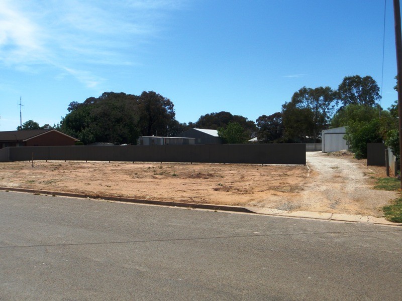 76-78 Finley St, Finley NSW 2713