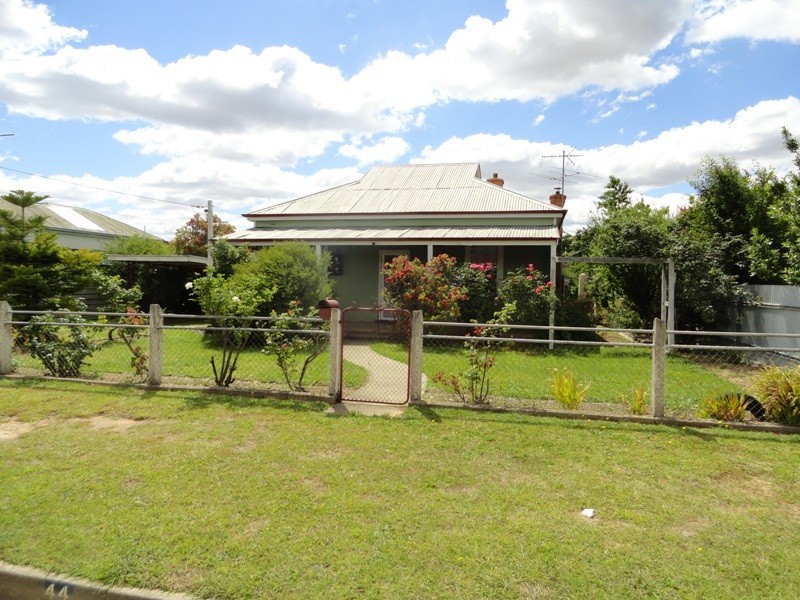 44 Commercial Street, Walla Walla NSW 2659
