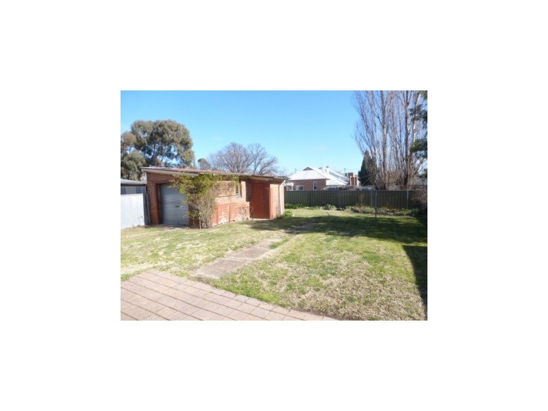 19 Market Street, Boorowa NSW 2586