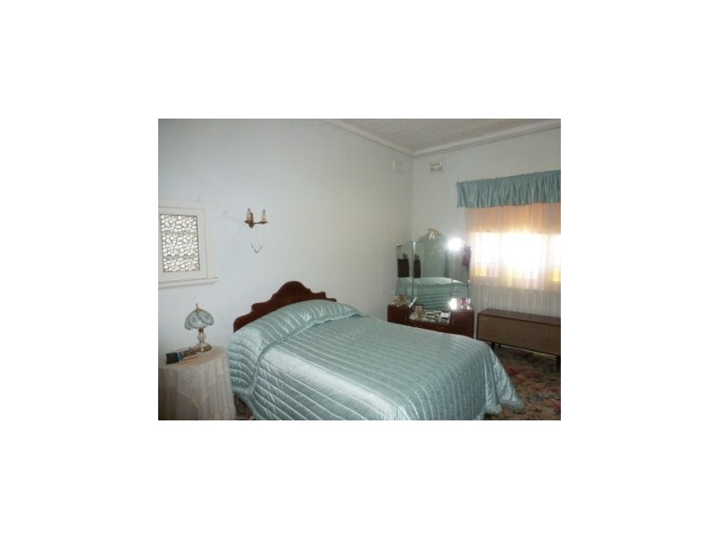 19 Market Street, Boorowa NSW 2586