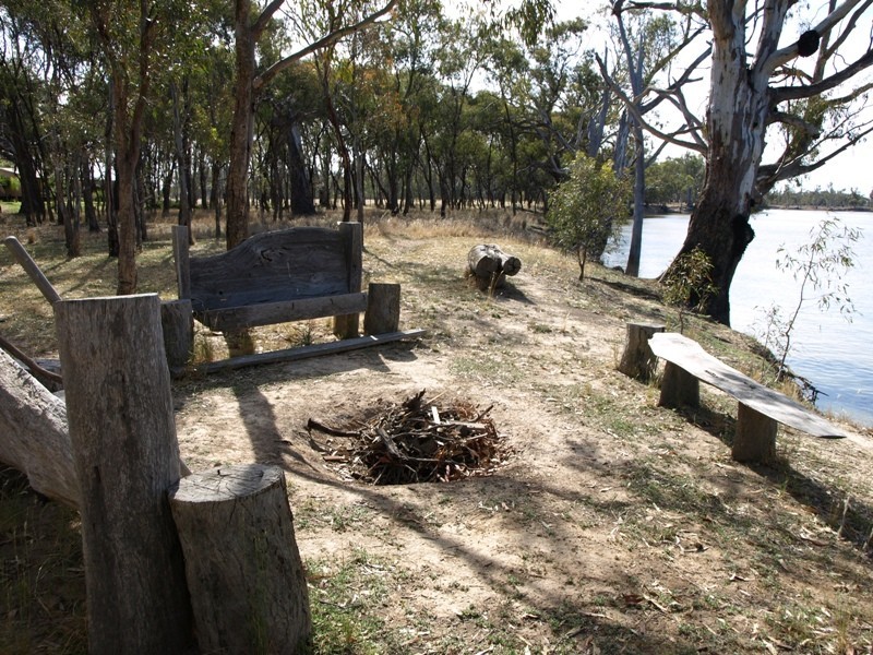 290 Calimo Rd, Deniliquin NSW 2710