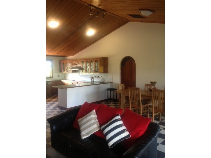 12 Gelston Park Road, Wagga Wagga NSW 2650