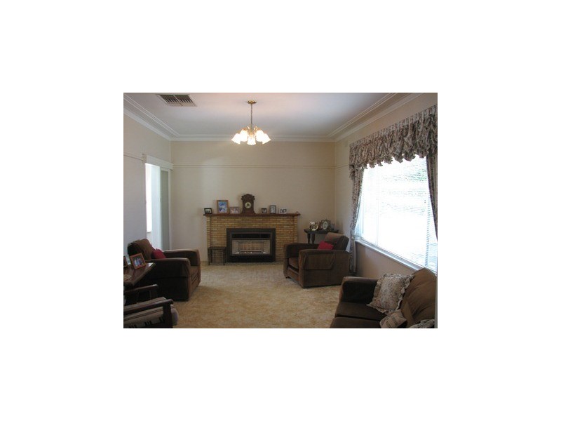 6 Grosvenor Street, Narrandera NSW 2700