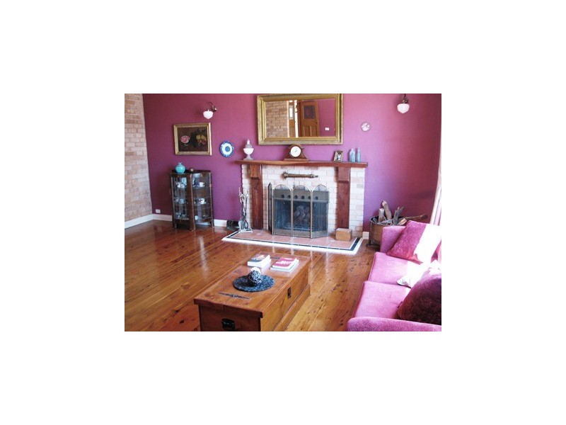 9 Bells Road, Narrandera NSW 2700