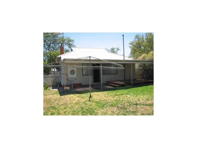15 Arthur, Narrandera NSW 2700