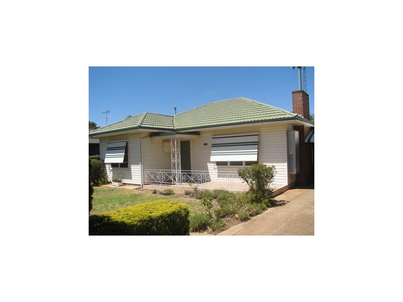 10 Grosvenor, Narrandera NSW 2700