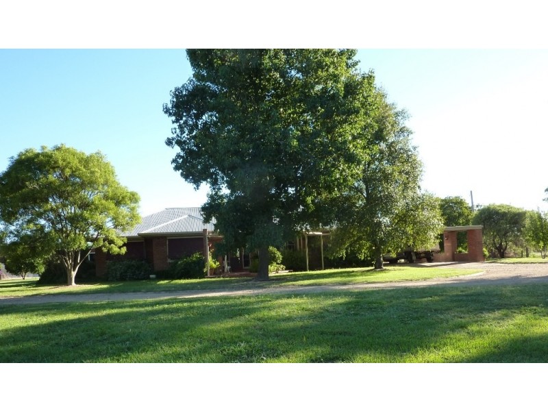 RMB 133 Old Narrandera Road, Wagga Wagga NSW 2650