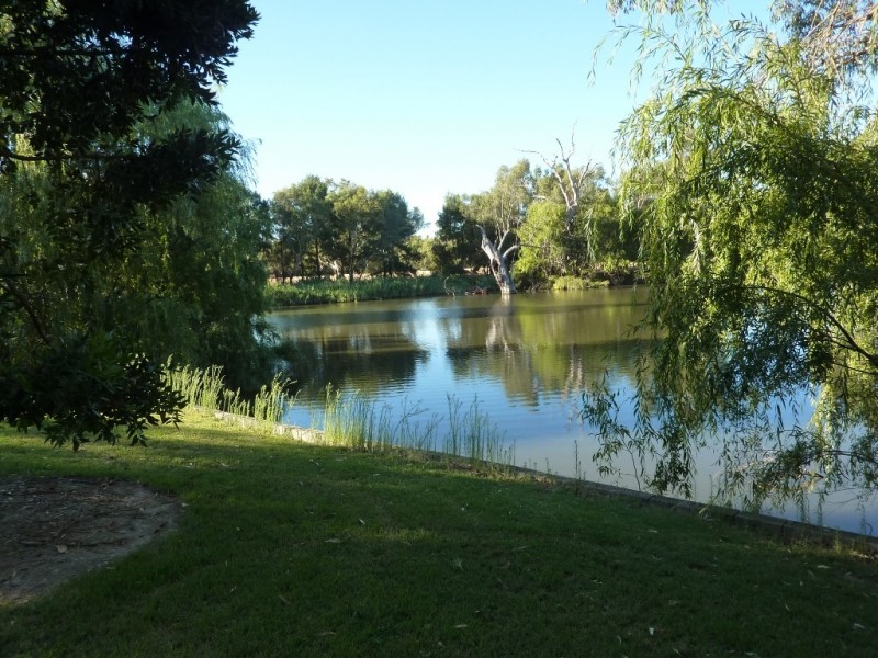 RMB 133 Old Narrandera Road, Wagga Wagga NSW 2650