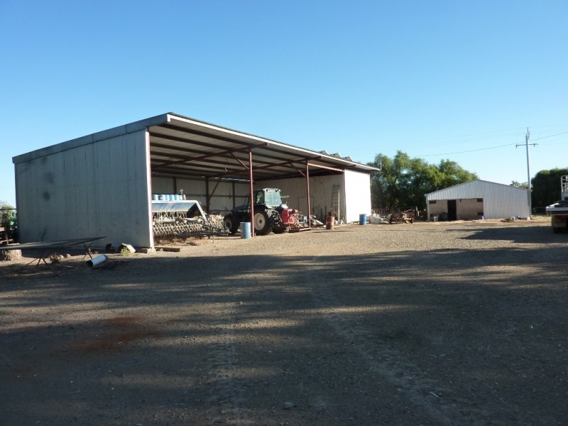 RMB 133 Old Narrandera Road, Wagga Wagga NSW 2650