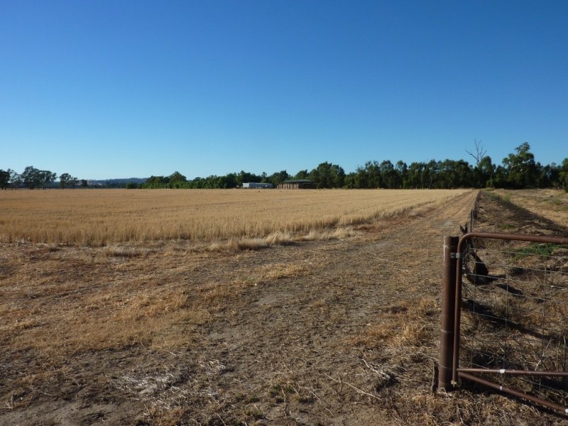 RMB 133 Old Narrandera Road, Wagga Wagga NSW 2650