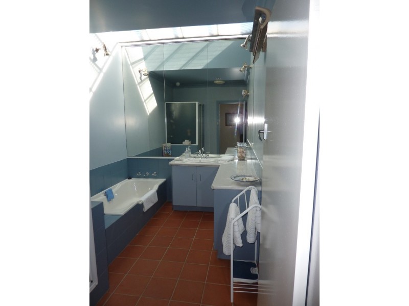 RMB 133 Old Narrandera Road, Wagga Wagga NSW 2650