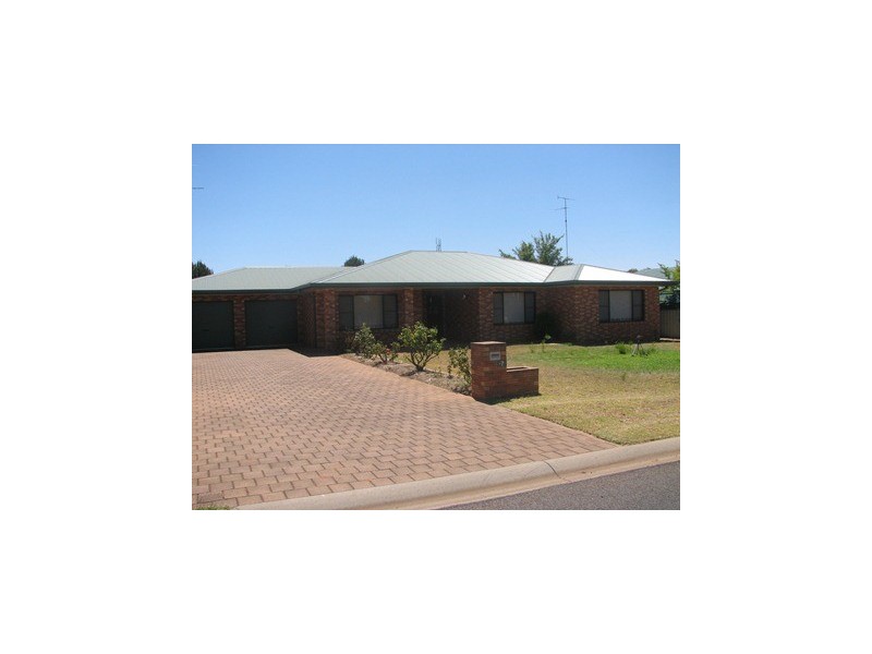 7 Kiesling Drive, Narrandera NSW 2700