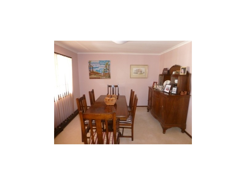 17 Market Street, Boorowa NSW 2586