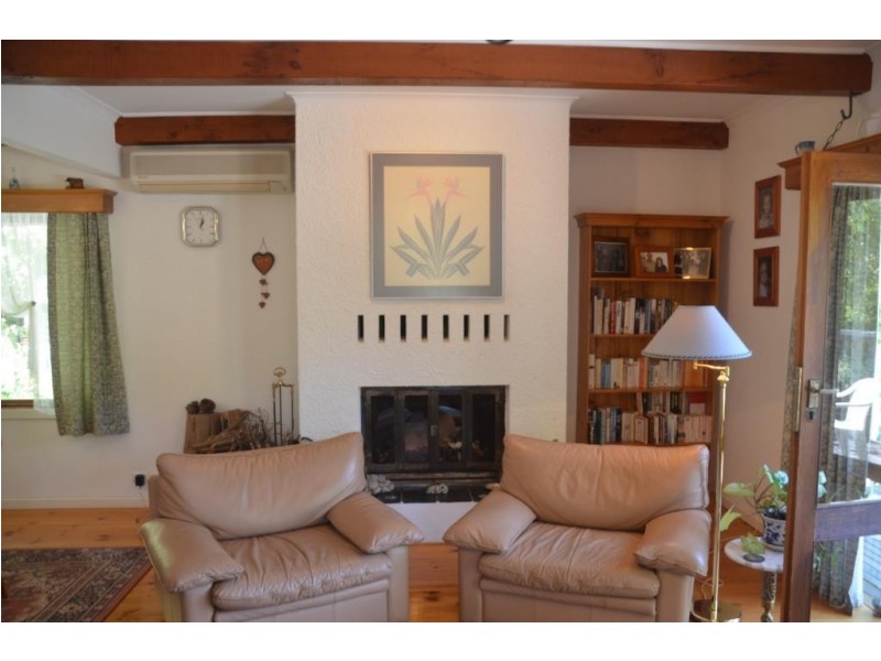 24 Crystal Brook Avenue, Porepunkah, Via, Bright VIC 3741