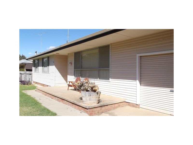 334 Macauley Street, Hay NSW 2711