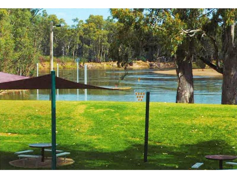 21-23 Deniliquin Road, Tocumwal NSW 2714