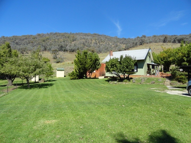 191 Jarvis Lane, Kergunyah VIC 3691