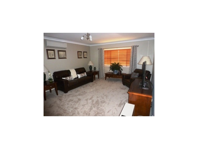 24 Pudman Street, Boorowa NSW 2586
